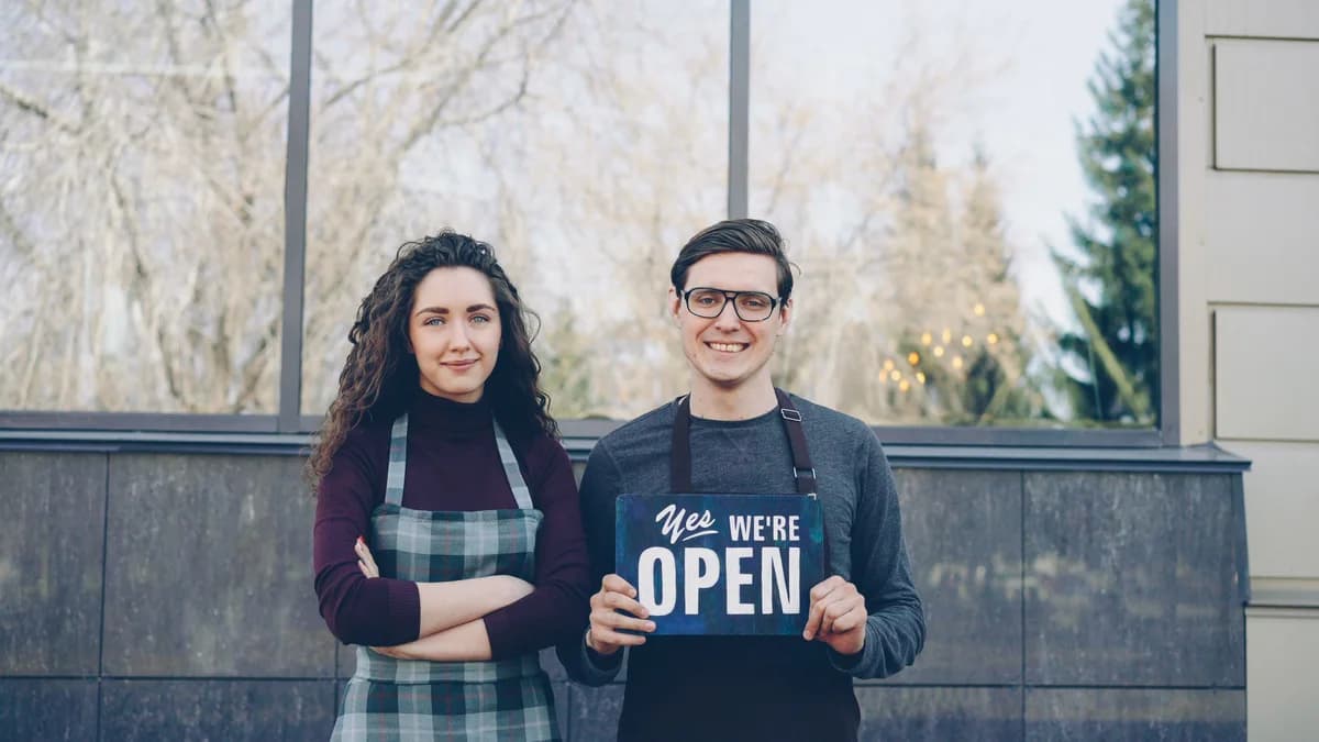 Local SEO for Canadian Small Businesses: Profiles, Pages, Reviews, and Measurement